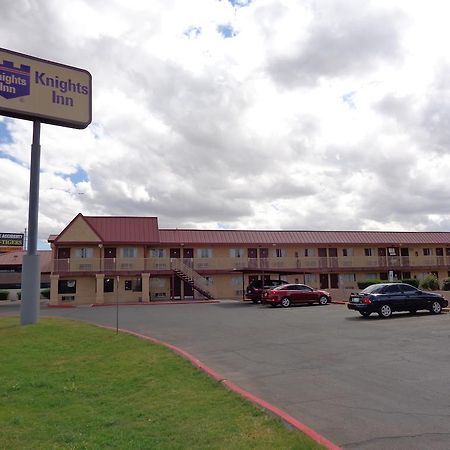 Knights Inn Phoenix At N Black Canyon Hwy Bagian luar foto