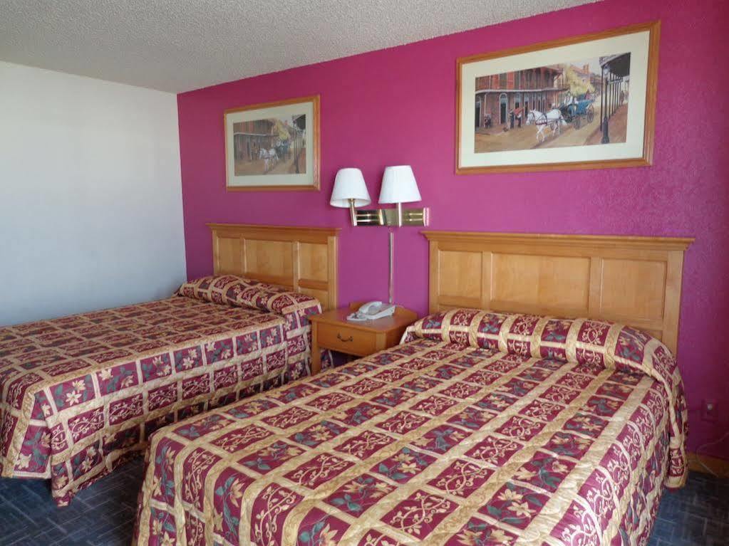 Knights Inn Phoenix At N Black Canyon Hwy Bagian luar foto