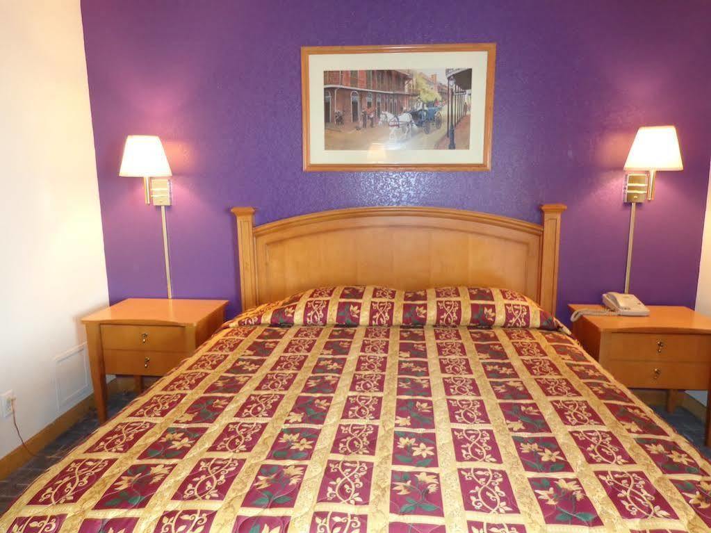 Knights Inn Phoenix At N Black Canyon Hwy Bagian luar foto